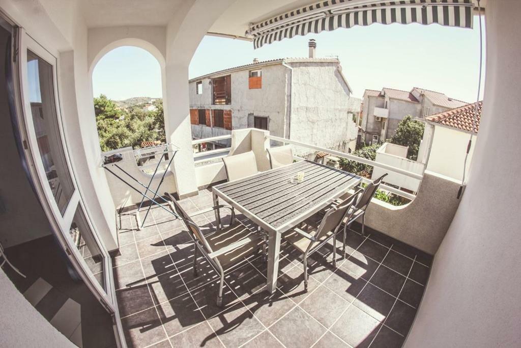 Apartmani Bartolic Рогозниця Екстер'єр фото