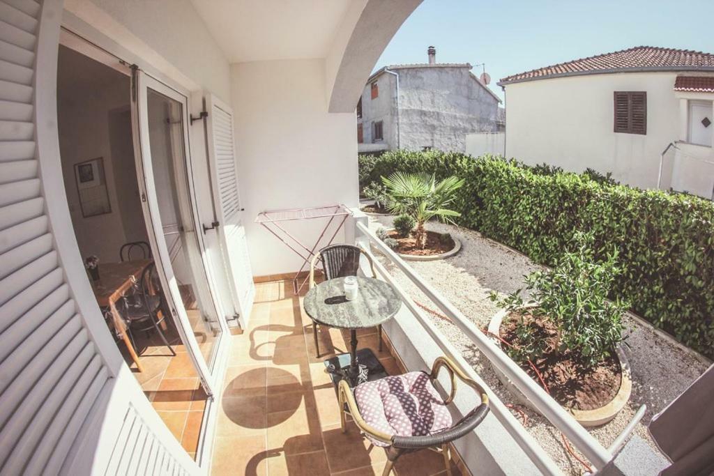 Apartmani Bartolic Рогозниця Екстер'єр фото