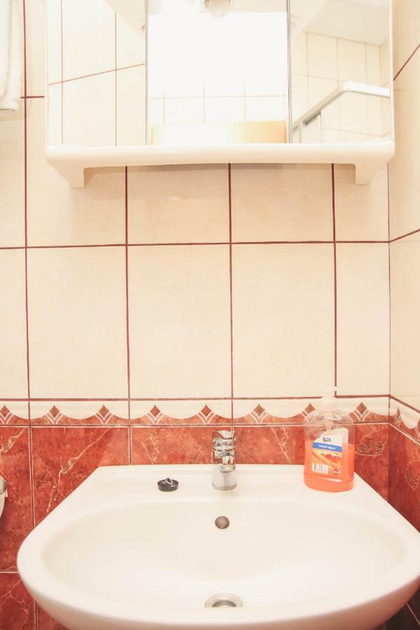 Apartmani Bartolic Рогозниця Екстер'єр фото